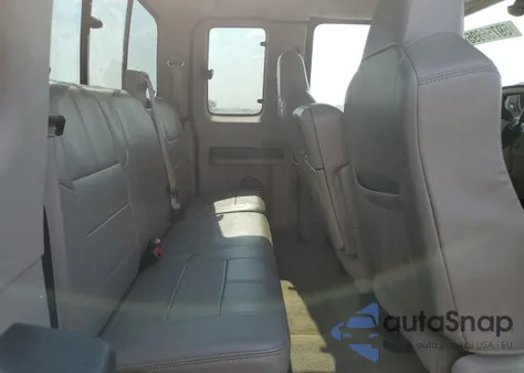 2008 Ford F250 Super Duty z USA, uszkodzony, nr VIN 1FTSX21R38EC97258